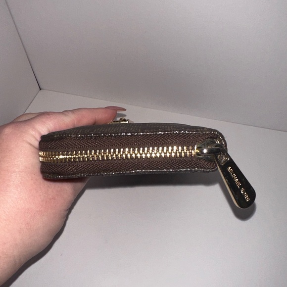 Michael Kors EUC Brown Signature Grained Coated Canvas and Leather Wallet - Picture 5 of 17